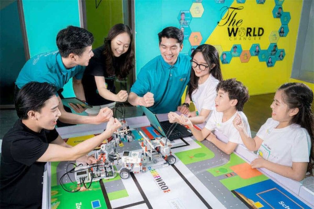 Lớp Học ROBOTICS